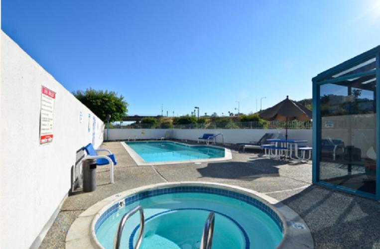 America'S Best Value Inn Of ナヴァト エクステリア 写真